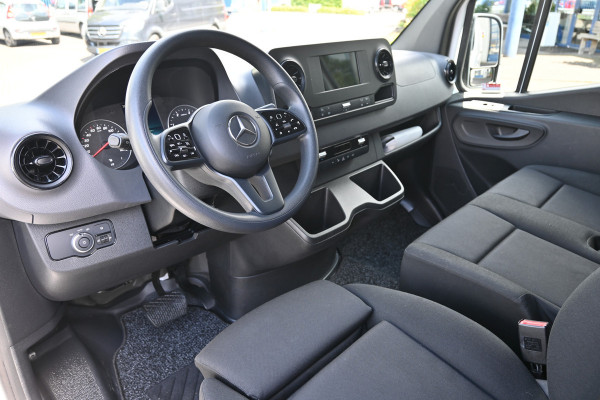 Mercedes-Benz Sprinter 317 CDI L2H2 MBUX met navigatie en camera met parkeersensoren