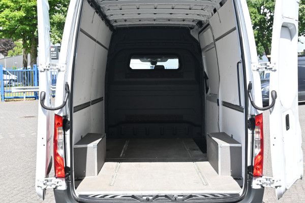 Mercedes-Benz Sprinter 317 CDI L2H2 MBUX met navigatie en camera met parkeersensoren