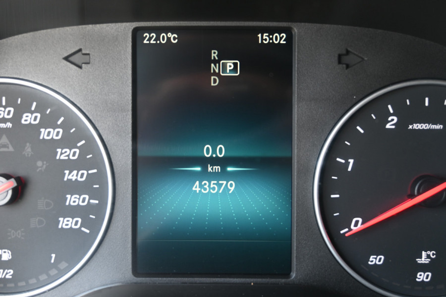 Mercedes-Benz Sprinter 317 CDI L2H2 MBUX met navigatie en camera met parkeersensoren