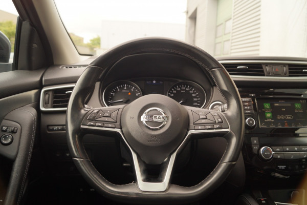 Nissan QASHQAI 1.3 DIG-T Bussines Edition -LEER-PANO-ECC-TREKHAAK-