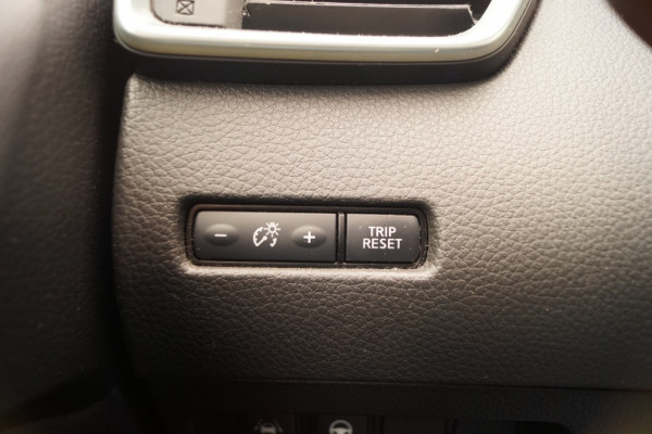 Nissan QASHQAI 1.3 DIG-T Bussines Edition -LEER-PANO-ECC-TREKHAAK-