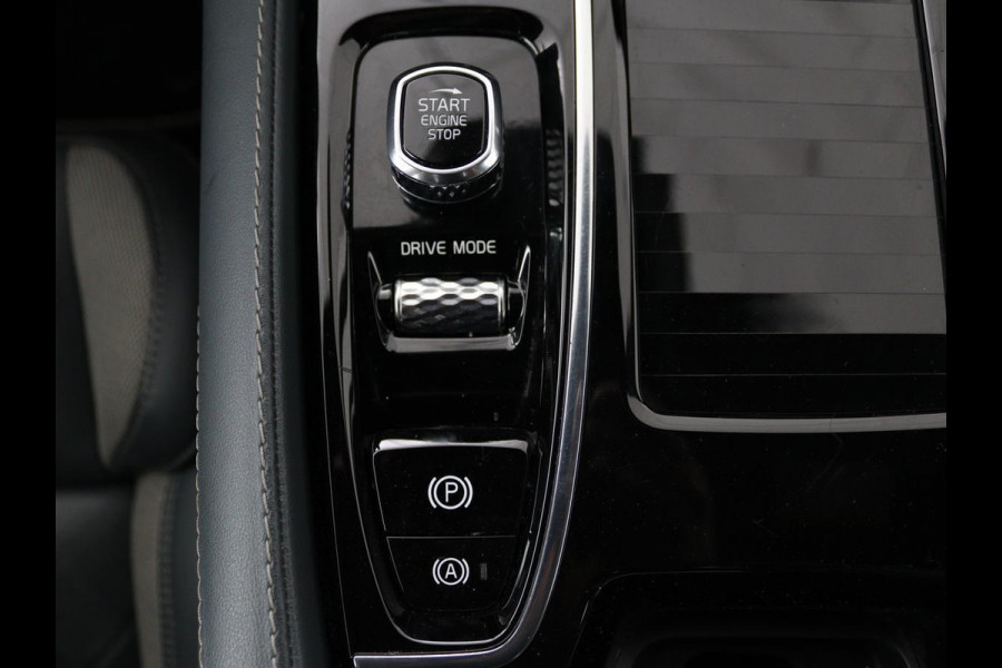 Volvo V60 2.0 T6 Recharge AWD R Design | Panoramadak | Trekhaak | Stoel & stuurverwarming | Carplay | Navigatie | Full LED