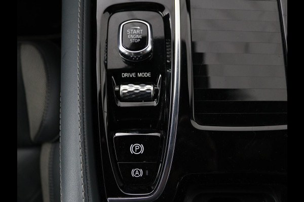 Volvo V60 2.0 T6 Recharge AWD R Design | Panoramadak | Trekhaak | Stoel & stuurverwarming | Carplay | Navigatie | Full LED