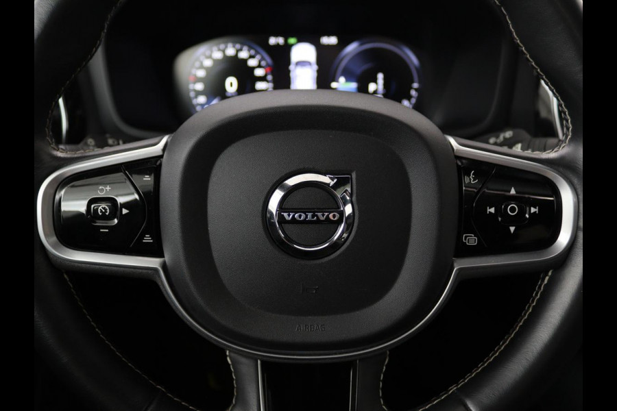 Volvo V60 2.0 T6 Recharge AWD R Design | Panoramadak | Trekhaak | Stoel & stuurverwarming | Carplay | Navigatie | Full LED