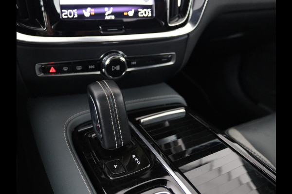 Volvo V60 2.0 T6 Recharge AWD R Design | Panoramadak | Trekhaak | Stoel & stuurverwarming | Carplay | Navigatie | Full LED