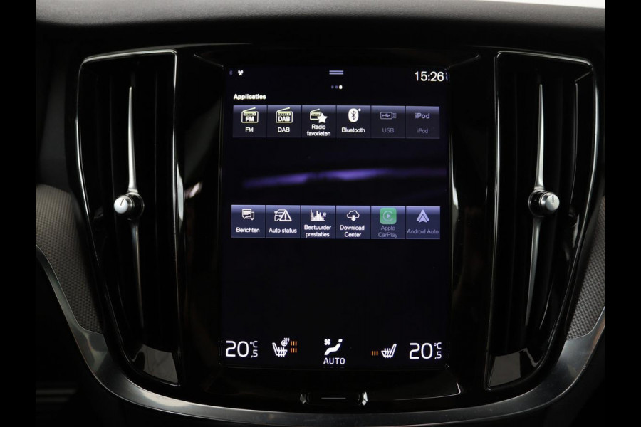 Volvo V60 2.0 T6 Recharge AWD R Design | Panoramadak | Trekhaak | Stoel & stuurverwarming | Carplay | Navigatie | Full LED