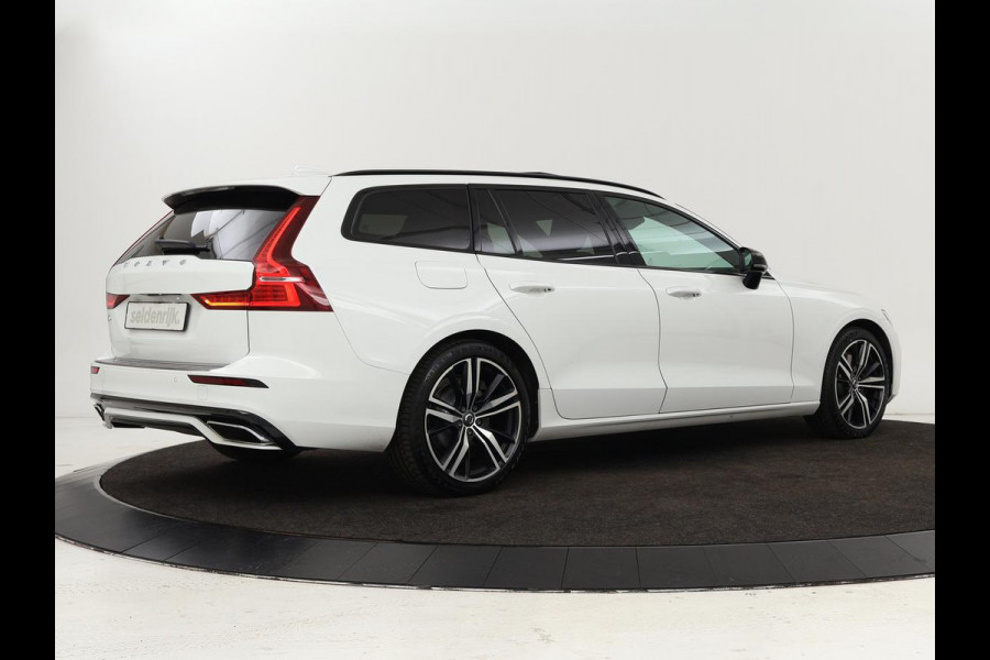 Volvo V60 2.0 T6 Recharge AWD R Design | Panoramadak | Trekhaak | Stoel & stuurverwarming | Carplay | Navigatie | Full LED