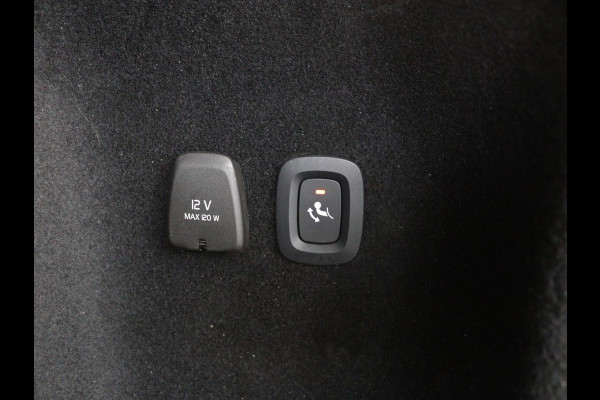 Volvo V60 2.0 T6 Recharge AWD R Design | Panoramadak | Trekhaak | Stoel & stuurverwarming | Carplay | Navigatie | Full LED