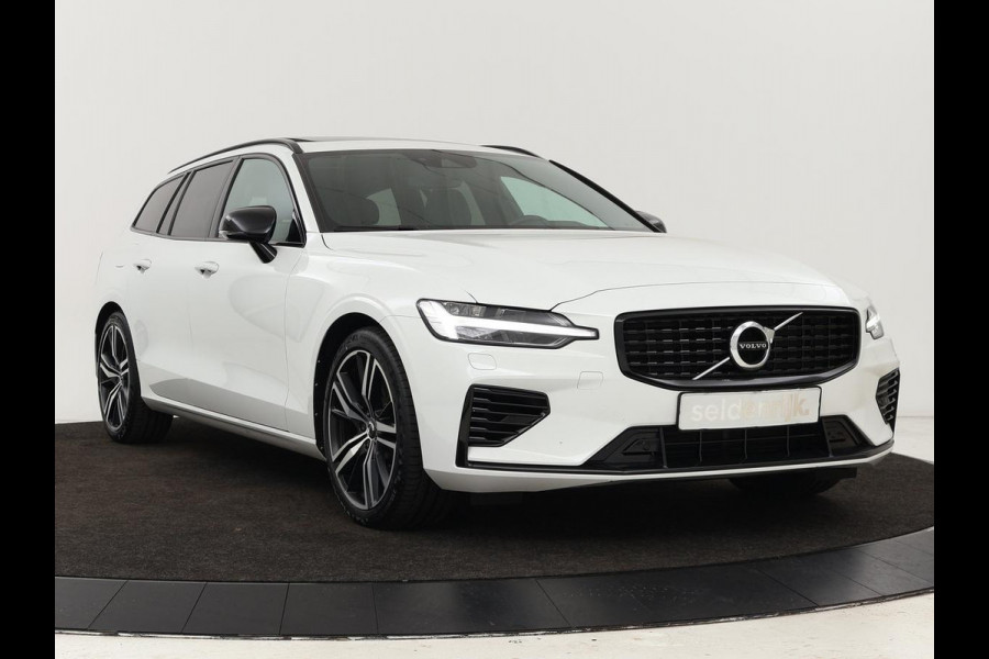 Volvo V60 2.0 T6 Recharge AWD R Design | Panoramadak | Trekhaak | Stoel & stuurverwarming | Carplay | Navigatie | Full LED