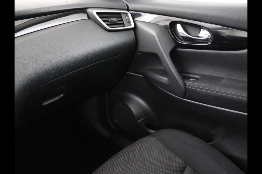 Nissan QASHQAI 1.2 Acenta | Stoelverwarming | Trekhaak | Camera | Navigatie | Climate control | Cruise control | Bluetooth