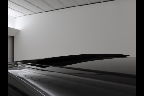 Land Rover Range Rover Sport 3.0 SDV6 HSE Dynamic | Panoramadak | Stoelventilatie | Head-Up | 360 camera | Meridian Sound | Carplay | Matrix LED | Keyless | Stuurverwarming | Dodehoek detectie | Navigatie