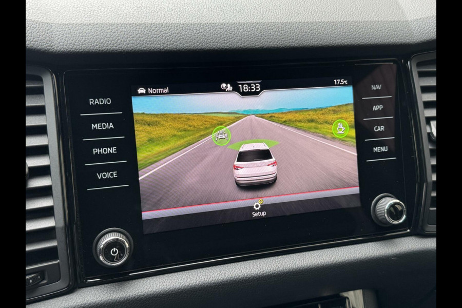 Škoda Kodiaq 1.5 TSI Sportline Automaat | Trekhaak uitklapbaar | Navigatiesysteem | Stoelverwarming | Stuurverwarming | Getint glas | Cruise