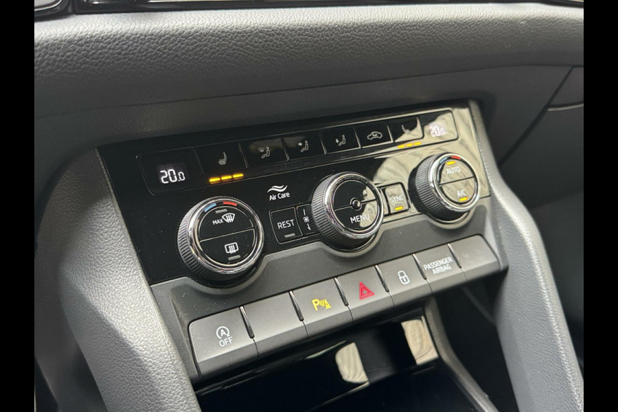 Škoda Kodiaq 1.5 TSI Sportline Automaat | Trekhaak uitklapbaar | Navigatiesysteem | Stoelverwarming | Stuurverwarming | Getint glas | Cruise