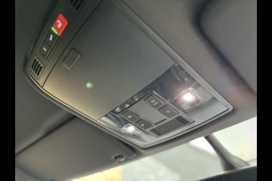 Škoda Kodiaq 1.5 TSI Sportline Automaat | Trekhaak uitklapbaar | Navigatiesysteem | Stoelverwarming | Stuurverwarming | Getint glas | Cruise