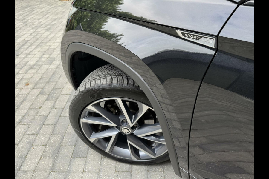 Škoda Kodiaq 1.5 TSI Sportline Automaat | Trekhaak uitklapbaar | Navigatiesysteem | Stoelverwarming | Stuurverwarming | Getint glas | Cruise