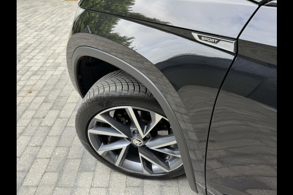 Škoda Kodiaq 1.5 TSI Sportline Automaat | Trekhaak uitklapbaar | Navigatiesysteem | Stoelverwarming | Stuurverwarming | Getint glas | Cruise