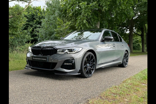 BMW 3-serie 330e M Performance Carbon/Individueel/Laser/Hud/H&K