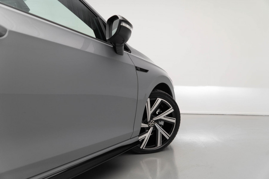Volkswagen Golf 1.5 eTSI R-Line Business |3x R-Line|Pano|Ambient|VOLL|