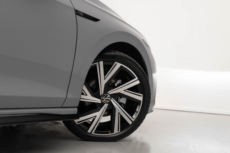Volkswagen Golf 1.5 eTSI R-Line Business |3x R-Line|Pano|Ambient|VOLL|