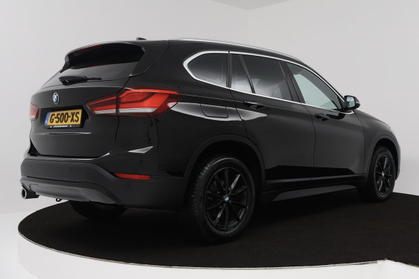BMW X1 SDrive18i Executive Edition Automaat (NAVIGATIE, STOELVERWARMING, LED, PDC, 1e EIGENAAR, GOED ONDERHOUDEN)