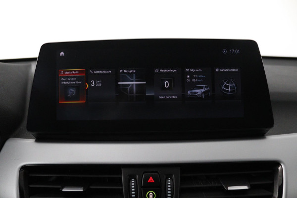 BMW X1 SDrive18i Executive Edition Automaat (NAVIGATIE, STOELVERWARMING, LED, PDC, 1e EIGENAAR, GOED ONDERHOUDEN)