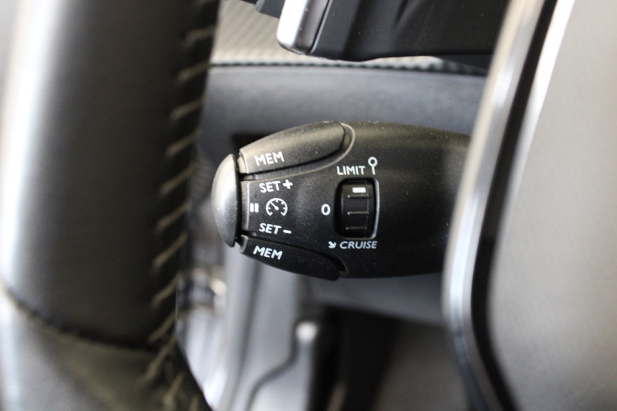 Peugeot 208 1.2 PureTech Active Pack |Navi|Automaat|