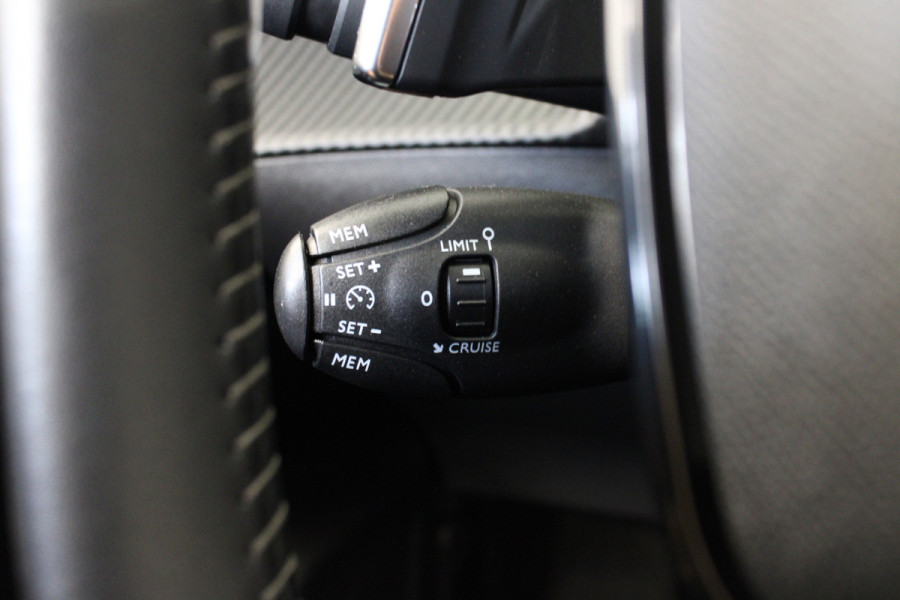 Peugeot 208 1.2 PureTech Active Pack |Navi|Automaat|