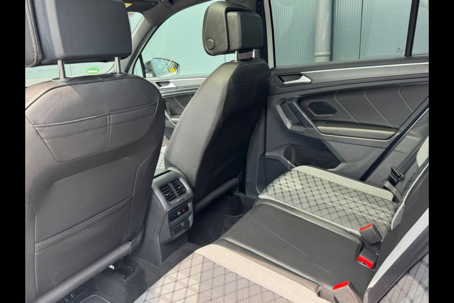Volkswagen Tiguan 1.5 TSI * R-Line * Panorama * Visueel Cockpit * Trekhaak *