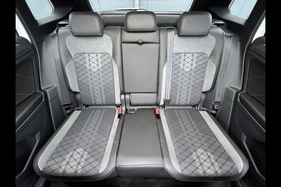 Volkswagen Tiguan 1.5 TSI * R-Line * Panorama * Visueel Cockpit * Trekhaak *