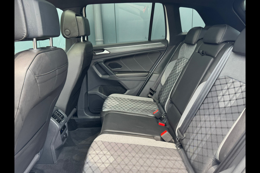 Volkswagen Tiguan 1.5 TSI * R-Line * Panorama * Visueel Cockpit * Trekhaak *
