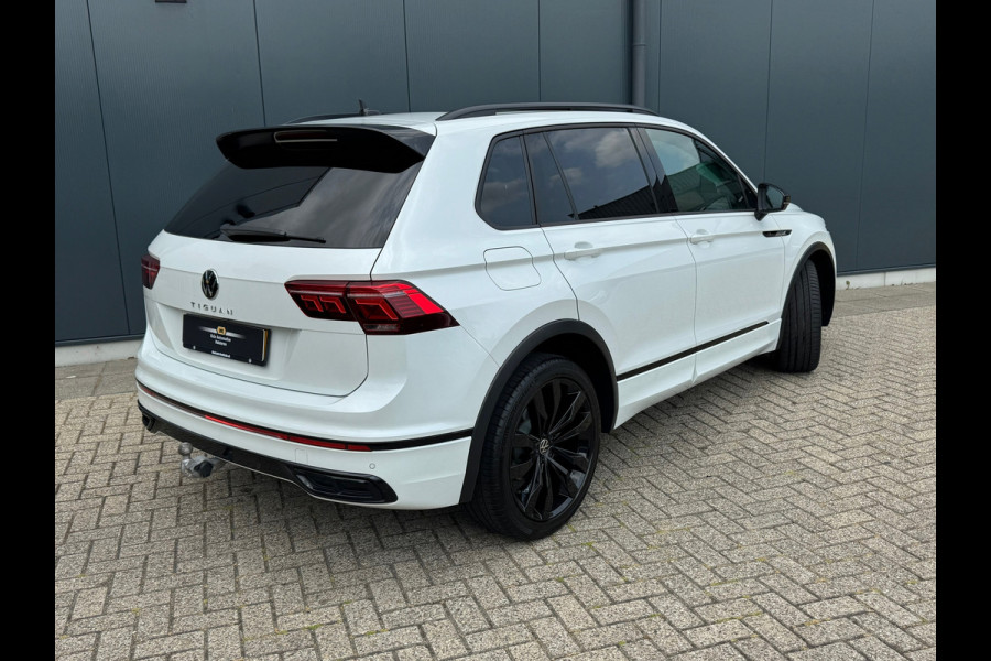 Volkswagen Tiguan 1.5 TSI * R-Line * Panorama * Visueel Cockpit * Trekhaak *