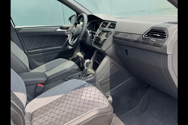 Volkswagen Tiguan 1.5 TSI * R-Line * Panorama * Visueel Cockpit * Trekhaak *