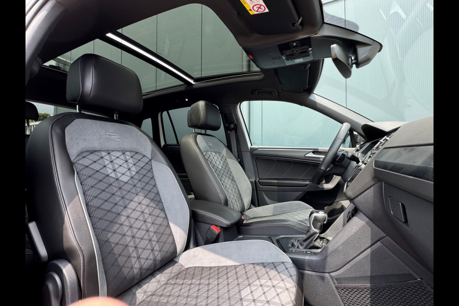 Volkswagen Tiguan 1.5 TSI * R-Line * Panorama * Visueel Cockpit * Trekhaak *