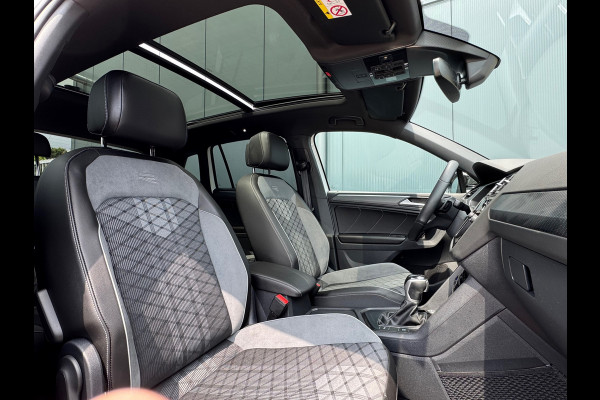 Volkswagen Tiguan 1.5 TSI * R-Line * Panorama * Visueel Cockpit * Trekhaak *