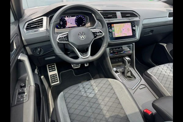 Volkswagen Tiguan 1.5 TSI * R-Line * Panorama * Visueel Cockpit * Trekhaak *