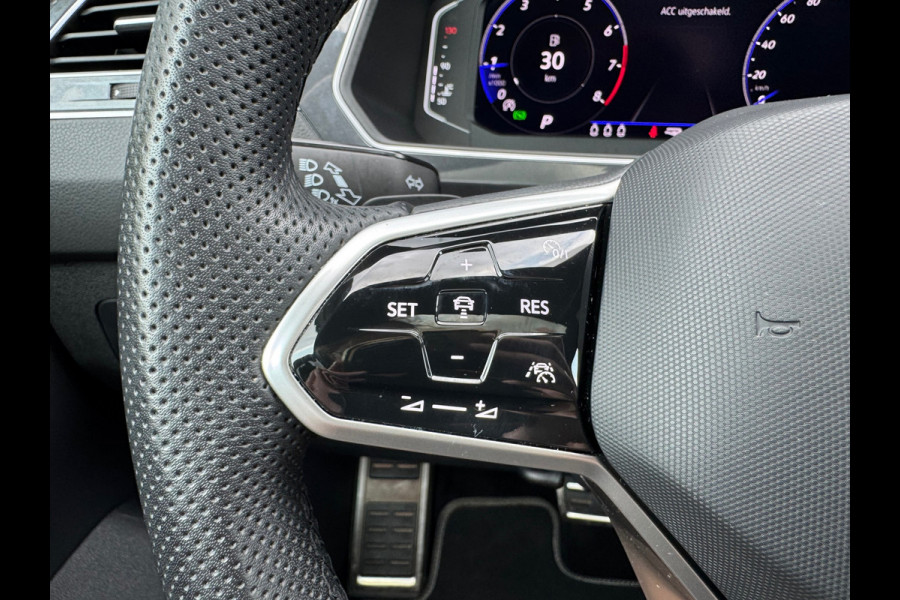 Volkswagen Tiguan 1.5 TSI * R-Line * Panorama * Visueel Cockpit * Trekhaak *