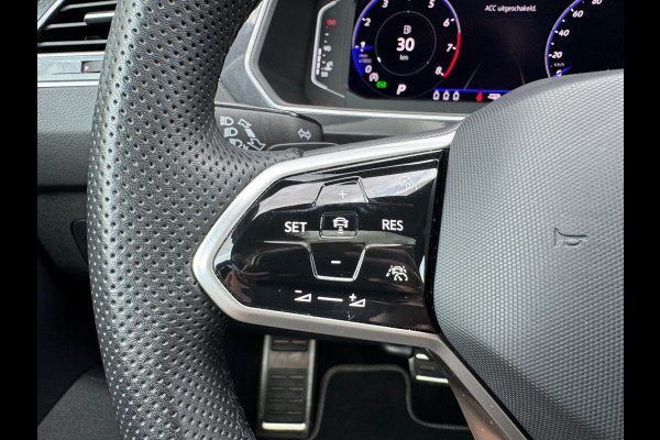Volkswagen Tiguan 1.5 TSI * R-Line * Panorama * Visueel Cockpit * Trekhaak *