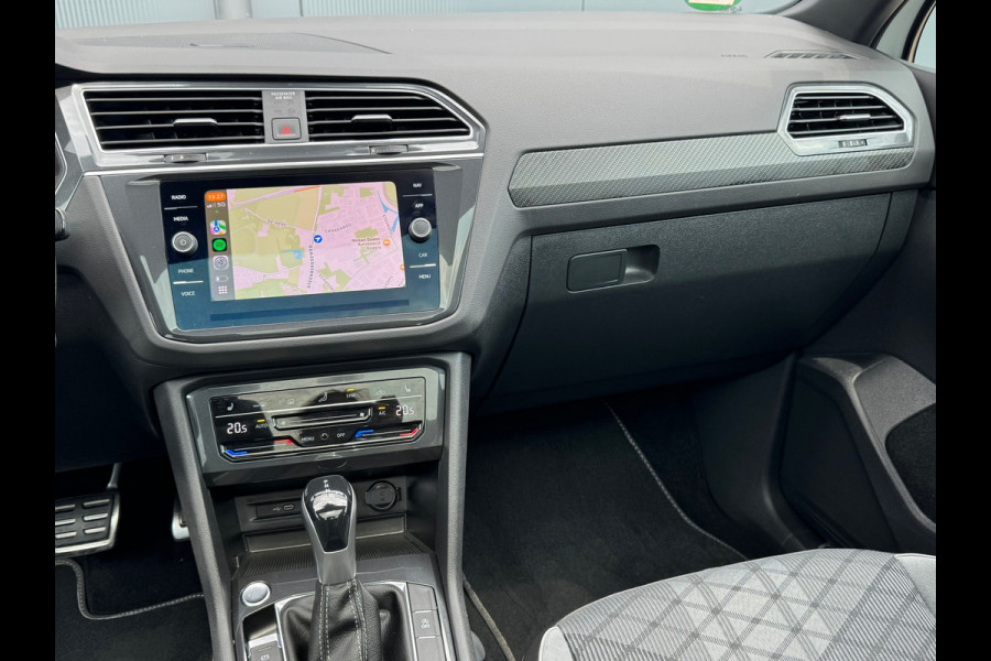 Volkswagen Tiguan 1.5 TSI * R-Line * Panorama * Visueel Cockpit * Trekhaak *