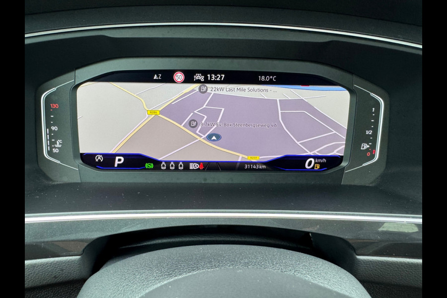 Volkswagen Tiguan 1.5 TSI * R-Line * Panorama * Visueel Cockpit * Trekhaak *