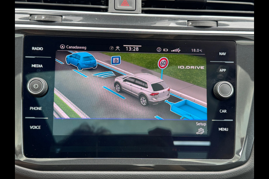 Volkswagen Tiguan 1.5 TSI * R-Line * Panorama * Visueel Cockpit * Trekhaak *