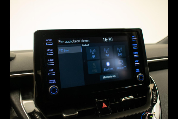 Toyota Corolla Touring Sports 1.2 Turbo Dynamic Sport (APPLE CARPLAY,NAVI,LED,CRUISE,CLIMATE,STOELVERWARMING,TREKHAAK,CAMERA,PDC)