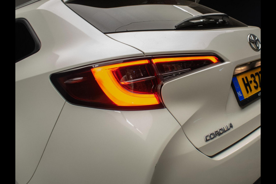 Toyota Corolla Touring Sports 1.2 Turbo Dynamic Sport (APPLE CARPLAY,NAVI,LED,CRUISE,CLIMATE,STOELVERWARMING,TREKHAAK,CAMERA,PDC)