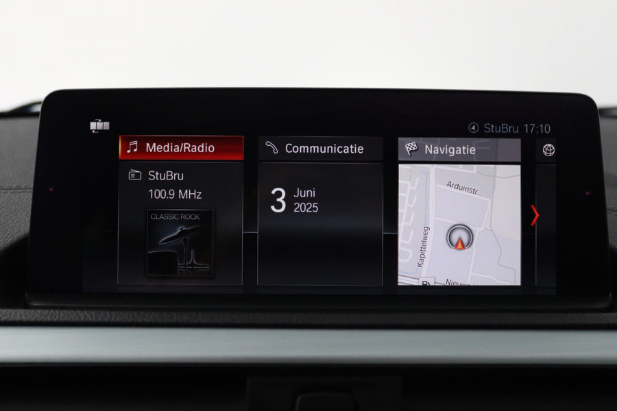 BMW 1-serie 118i High Executive M Sport AUTOMAAT (PANORAMADAK, M-PAKKET, STOELVERWARMING, LED, PARKEERSENSOREN)