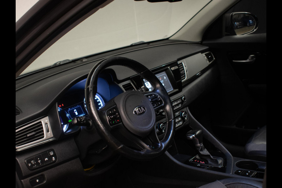 Kia Niro 1.6 GDi Hybrid Edition Sport (SCHUIFDAK,APPLE CARPLAY,NAVI,STOELVERWARMING,CAMERA,CRUISE,CLIMATE,PDC,NETTESTAAT)