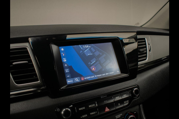 Kia Niro 1.6 GDi Hybrid Edition Sport (SCHUIFDAK,APPLE CARPLAY,NAVI,STOELVERWARMING,CAMERA,CRUISE,CLIMATE,PDC,NETTESTAAT)