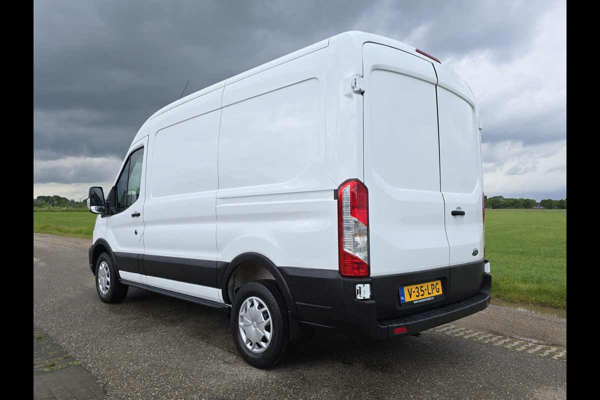 Ford Transit 350 2.0 TDCI L2 H2 - 130 Pk - Euro 6 - Airco - Cruise Control Ford Transit 350 2.0 TDCI L2 H2 - 130 Pk - Euro 6 - Airco - Cruise Control