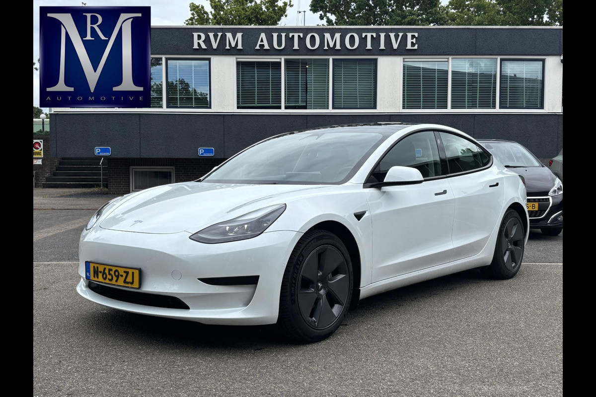 Tesla Model 3 Standard RWD Plus 60 kWh FACELIFT | AUTOPILOT | RIJKLAAR INCL. 12 MND. BOVAGGARANTIE Tesla Model 3 Standard RWD Plus 60 kWh FACELIFT | AUTOPILOT | RIJKLAAR INCL. 12 MND. BOVAGGARANTIE