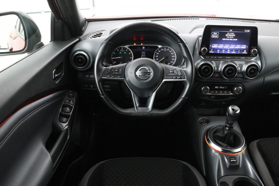 Nissan Juke 1.0 DIG-T N-Connecta | Carplay | Camera | Full LED | Keyless | Climate control | Cruise control
