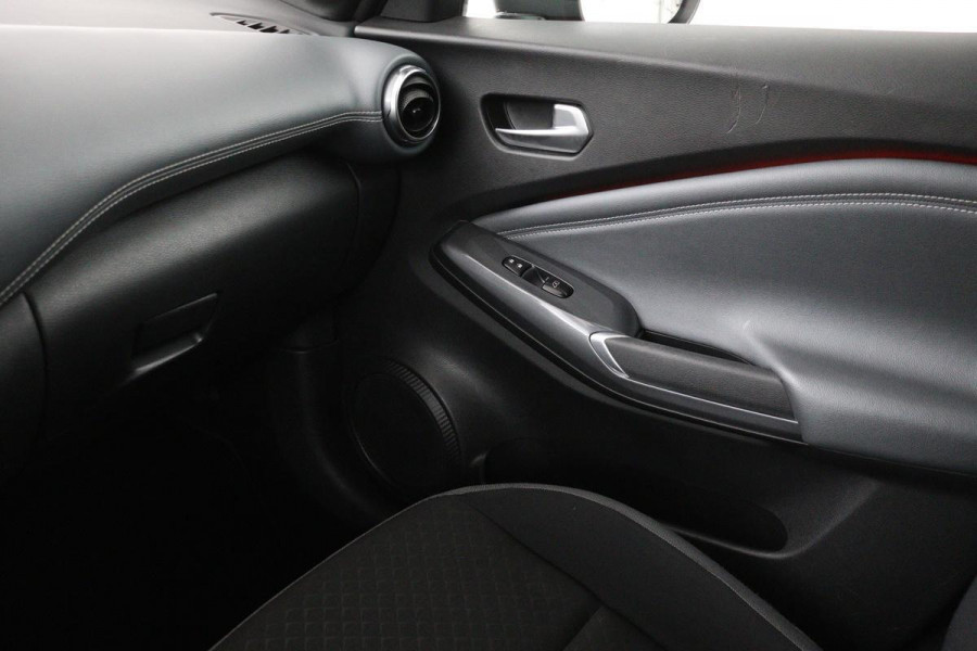 Nissan Juke 1.0 DIG-T N-Connecta | Carplay | Camera | Full LED | Keyless | Climate control | Cruise control
