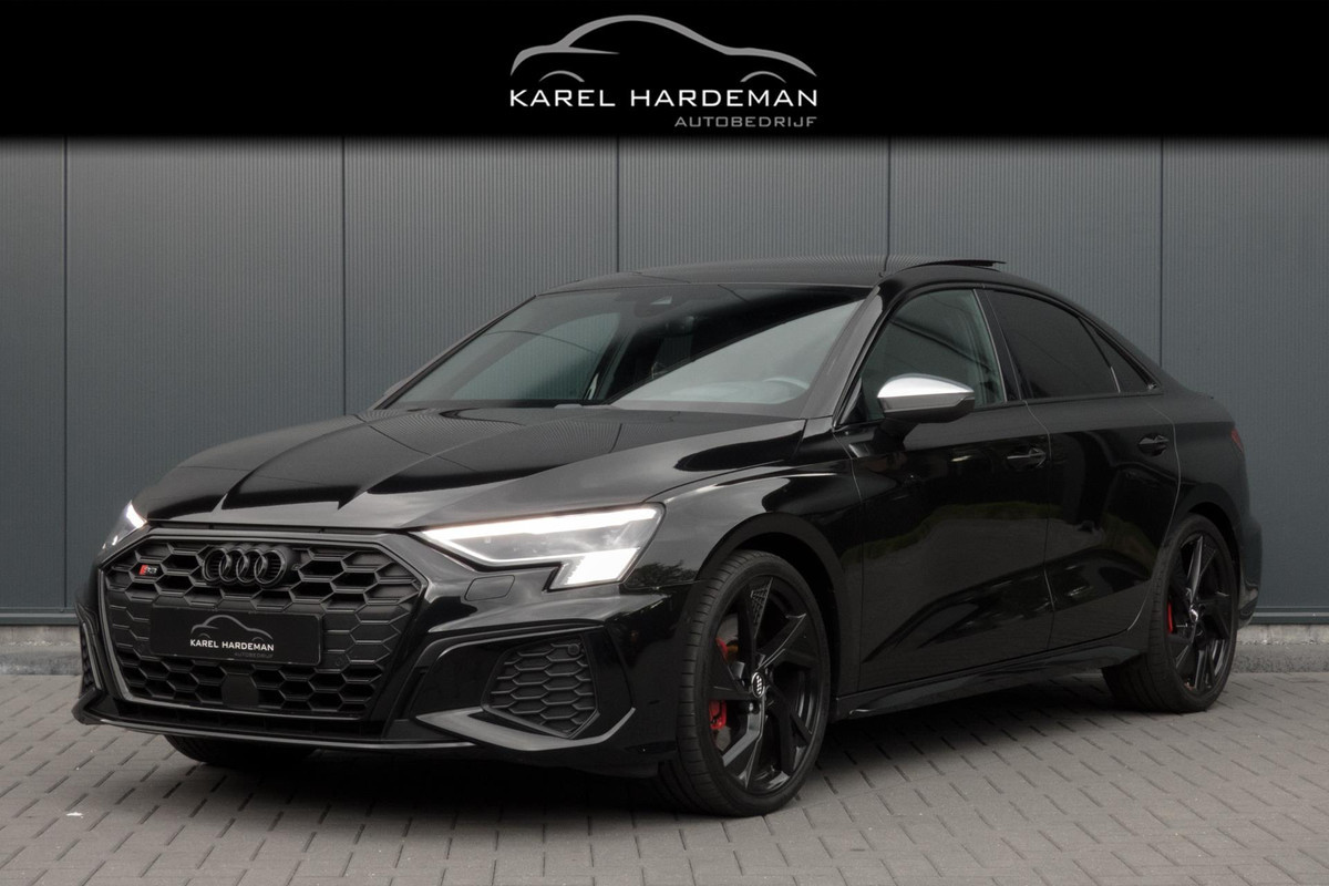 Audi A3 Limousine 2.0 TFSI quattro S3 Edition One | HEAD UP | RS SPORSTOELEN | MASSAGE STOELEN | BANG & OLUFSEN | PANO Audi A3 Limousine 2.0 TFSI quattro S3 Edition One | HEAD UP | RS SPORSTOELEN | MASSAGE STOELEN | BANG & OLUFSEN | PANO